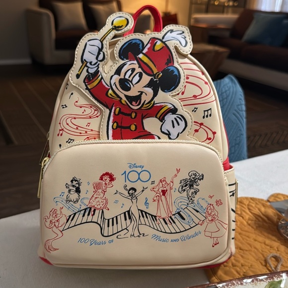 Mickey Mouse backpack - Picture 1 of 4
